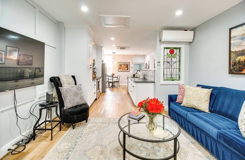 Old Town Alexandria Apartment | Charming Alexandria Vacation Rental in Old Town!