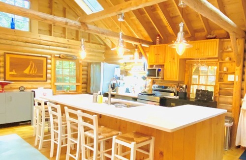 Boothbay Harbor Cabin | Charming and Modern Log Cabin near the Ocean. Level II EV Charging on site!
