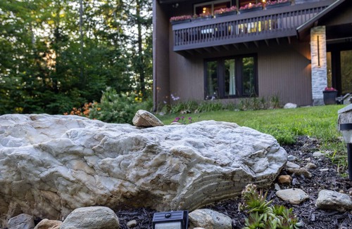 Stowe Area House | Charming and quiet rental 3 miles from the Mt. Mansfield skiing area