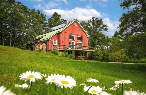 Williamstown House | Charming Barn Home Near Jiminy Peak