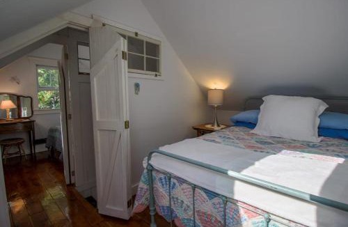 Sebascodegan Island House | Charming Bayview Cottage with Deck, Firepit, Garden - 200