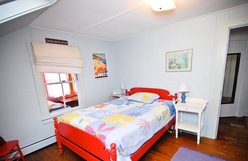 Pine Point Cottage | Charming beach cottage in beautiful Pine Point