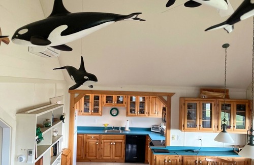 Ocean Park House | Charming beachfront cottage--private beach access and ocean views