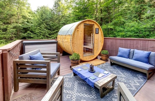 Margaretville Cabin | Charming Bluestone Hideaway with Sauna & Private Fire Pit in Margaretville, New York