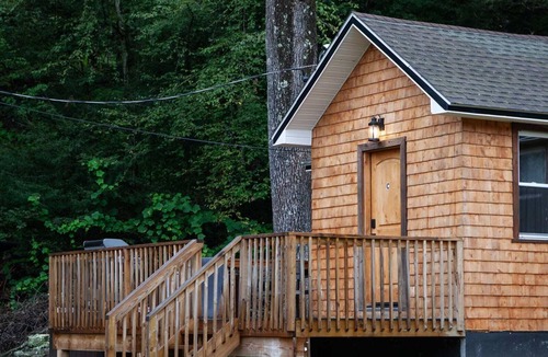 Ellenville Cabin | Charming cabin with Hot Tub, near Minnewaska