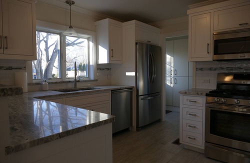 Hyannis House | Charming Cape House, newly renovated, walk to beaches, Hyannis Harbor, and more!
