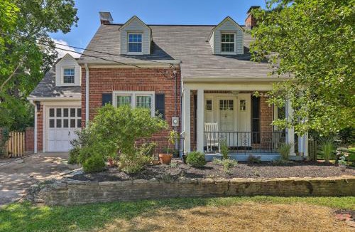 Roselawn Finance House | Charming Cincinnati Home Less Than 10 Mi to Downtown!