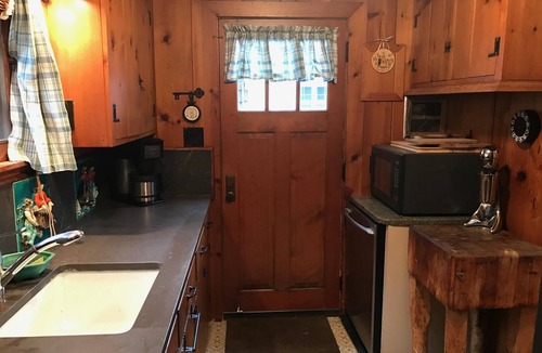 New Milford Ski Chalet | Charming & Classic LAKEFRONT Chalet: Vintage 3BR, 1BA and beautifully furnished