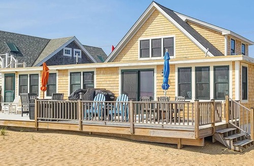 North Truro Condo | Charming Coastal Escape On The Beach With Bay Views