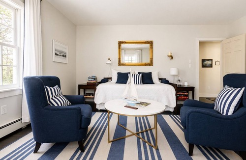 Freeport House | Charming Coastal Suite