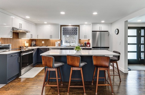 Middlefield House | Charming Connecticut Hideaway: Year-Round Fun!