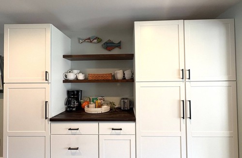 North Kingstown House | Charming cottage - 2 min walk to beach and 10 min walk to historic Wickford.