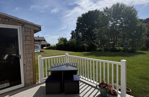 North Kingstown House | Charming cottage - 2 min walk to beach and 10 min walk to historic Wickford.