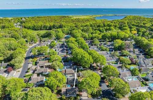 Mews Village House | Charming cottage in New Seabury