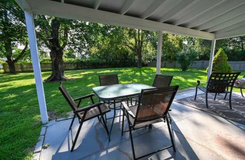 Jamesport House | Charming Cottage in The Heart of the North Fork