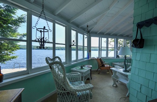 Bridgton Cottage | Charming cottage just 12' from the water's edge with gorgeous sunrise views!
