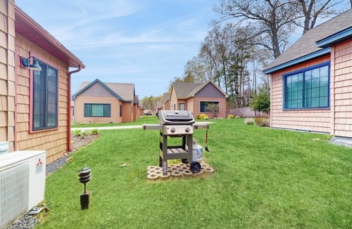 Wells Cottage | Charming Cottage with a Game Room, Pool, and Coastal Attractions Nearby