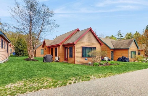 Wells Cottage | Charming Cottage with a Game Room, Pool, and Coastal Attractions Nearby