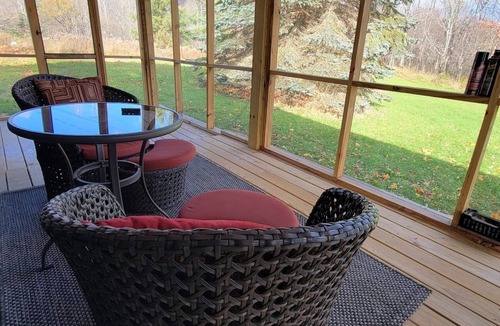 Town of Conesville Cottage | Charming cottage with a mountain view from the wrap-around deck, @upstayz