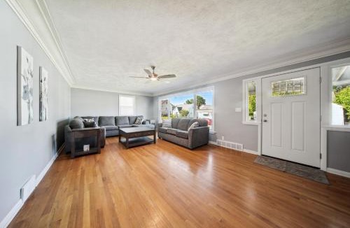 Erie House | Charming Erie Home ~ 2 Mi to Downtown Delights!