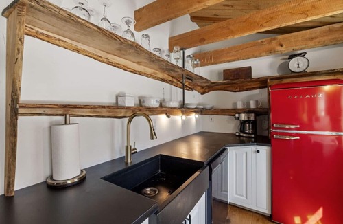 Gilmanton Apartment | Charming Farm Loft | Mini Cows + Mtn Views