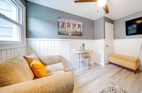 Geneva Apartment | Charming Geneva Vacation Rental ~ 5 Mi to Lake!