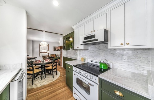 Chagrin Falls House | Charming Historic Chagrin Falls Home | Sleeps 6 | 2BR 2BA| Walk to Town