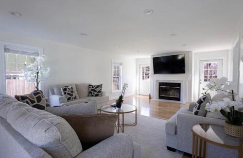 Springs Apartment | Charming Home for a Perfect Escape
