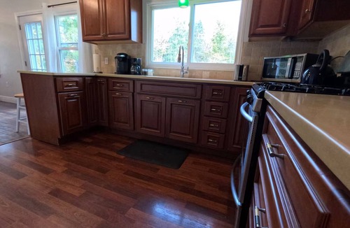 Ithaca House | Charming house near Cornell, Ithaca College, state parks. Pet friendly!