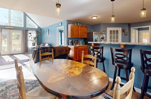 Brownfield House | Charming House with Cozy Living Spaces and Outdoor BBQ Deck