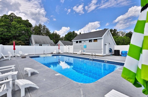Killington Apartment | Charming Killington Studio w/Pool. Bus Route. Ski Rental Deals! - Killington Center Suites 131