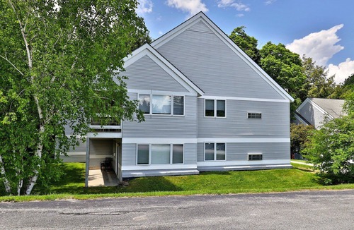 Killington Apartment | Charming Killington Studio w/Pool. Bus Route. Ski Rental Deals! - Killington Center Suites 131