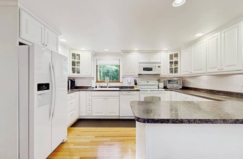 Bridgton House | Charming lakeside home near skiing w/shared pool, tennis courts, & washer/dryer