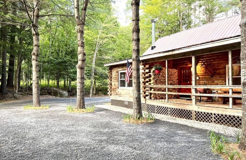 North Creek House | Charming Log Cabin with Hot Tub and Fireplace Minutes from Gore Ski Resort in New York