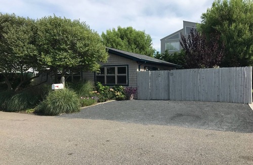 Westhampton Beach Cottage | Charming Modern Beach Cottage 1 Block Off Dune Rd Steps To Ocean Beach And Bay