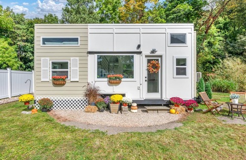 Cromwell Apartment | Charming New England Tiny Home in Cromwell, CT