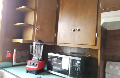 Rimmon Heights Apartment | Charming Newly Furnished 2-Bedroom Apartment in Manchester