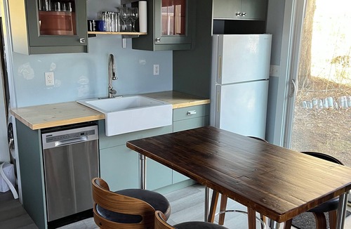 Bristol House | Charming newly renovated and furnished 1-bedroom house in Historic Bristol, RI