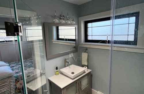 Bristol House | Charming newly renovated and furnished 1-bedroom house in Historic Bristol, RI
