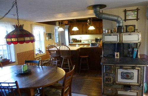 Moretown House | Charming Old Rustic Farmhouse, Privacy, House With Character
