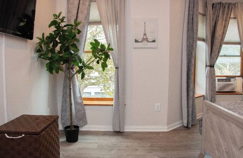 Bedford-Stuyvesant Apartment | Charming one-bedroom apartment wit A/C in the lively heart of Brooklyn.