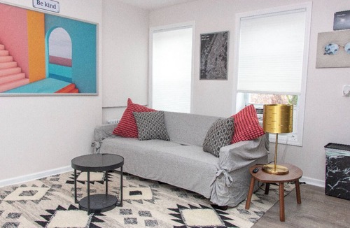 Bedford-Stuyvesant Apartment | Charming one-bedroom apartment wit A/C in the lively heart of Brooklyn.