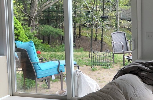Marshfield House | Charming open floor plan in Marshfield Hills with vista views and privacy