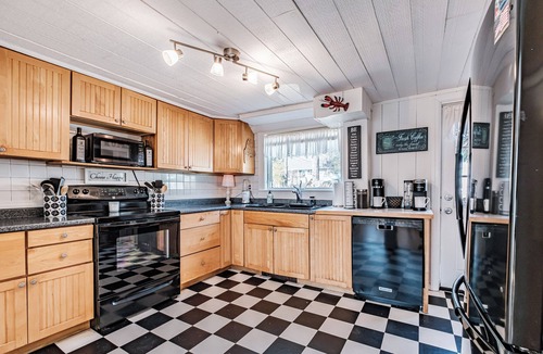 Ocean Park House | Charming Pet-Friendly Coastal Escape