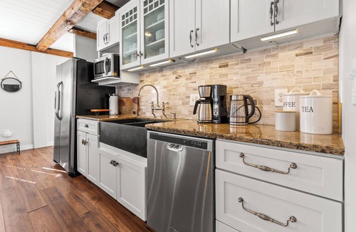 Moultonborough House | Charming Post & Beam Farmhouse Near Lake Winnipesaukee - Pet-Friendly!