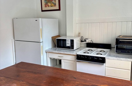 Corn Hill Apartment | Charming Private 1BR in a Meticulously Restored 1860 Victorian