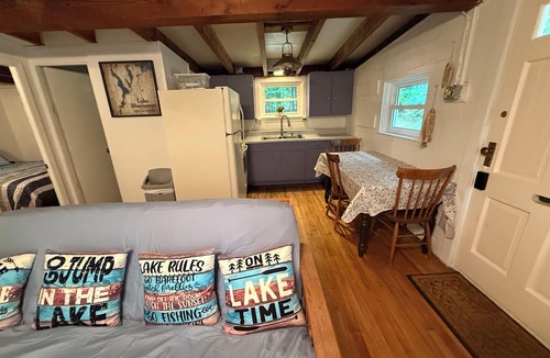 Laconia Cottage | Charming private cottage in Sanbornton with beach access to Lake Winnisquam.