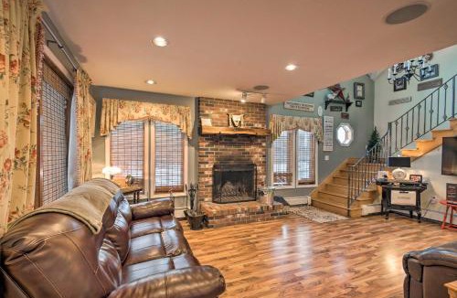 Blueberry Estates House | Charming Retreat ~ 1 Mi to Ossipee Lake Marina!
