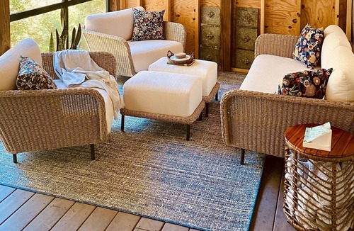 Whitefield House | Charming retreat nestled between the mountains and the lake.
