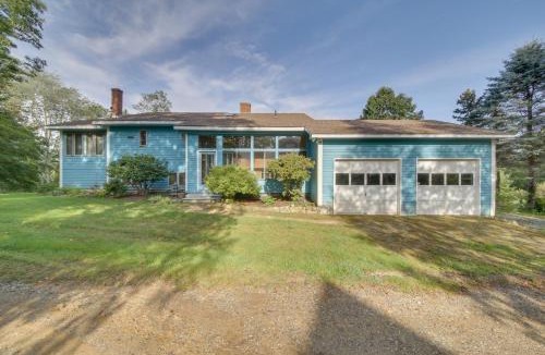 Orrs Island House | Charming Retreat w/Deck ~ 4 Mi From Casco Bay!